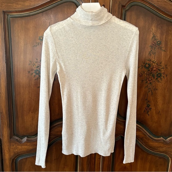 Ralph Lauren ~ Ivory Heathered Long Line Slim Fit Turtleneck Top ~ Small/Medium - Picture 5 of 10